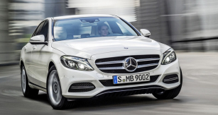 Mercedes-Benz nové třídy C slavil světovou premiéru na Detroitském autosalonu 2014