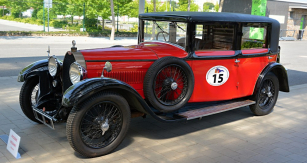 Bugatti Type 44 Sedan Van Vooren (1929) čeká v Kroměříži na příjezd „francouzských krásek“ 