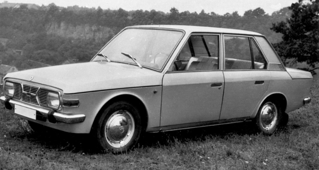 První z nové řady: stříbřitý sedan Š 720 I-1 dokončený v červenci 1968