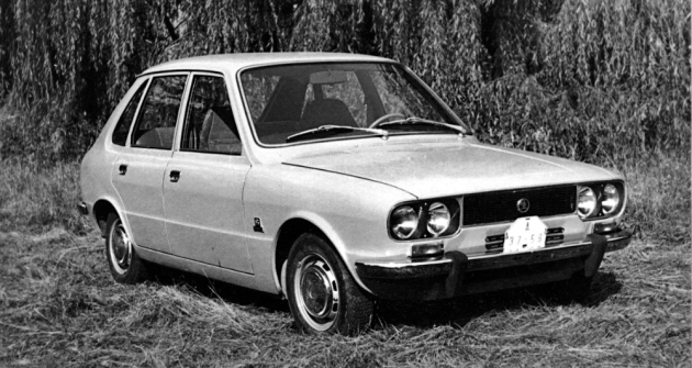 Škoda 740 vznikla v jediném exempláři, dokončeném v létě 1971